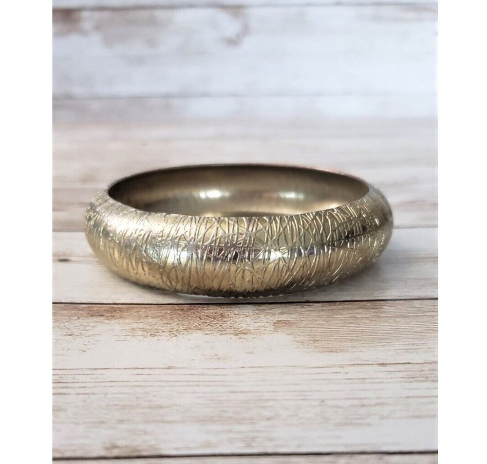 Vintage Bracelet / Bangle - Chunky Stylish Design Gold Tone Bangle